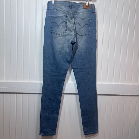 Levi's Women's High Rise Skinny Jeans Size 28 Light Wash Blue Denim Stretch - Picture 3 of 8